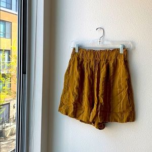 High waisted linen blend shorts